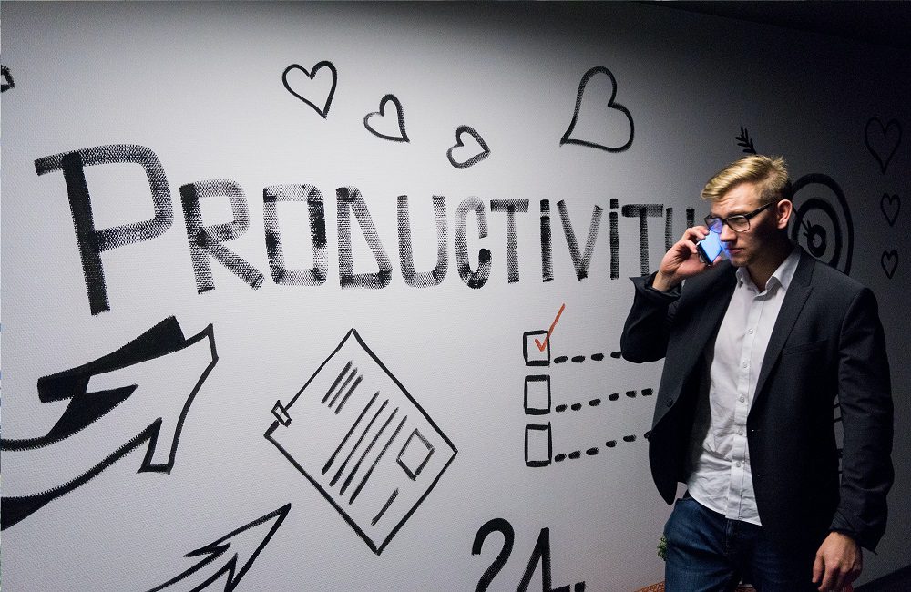 Toxic Productivity Myths for Marketers to Leave in 2021