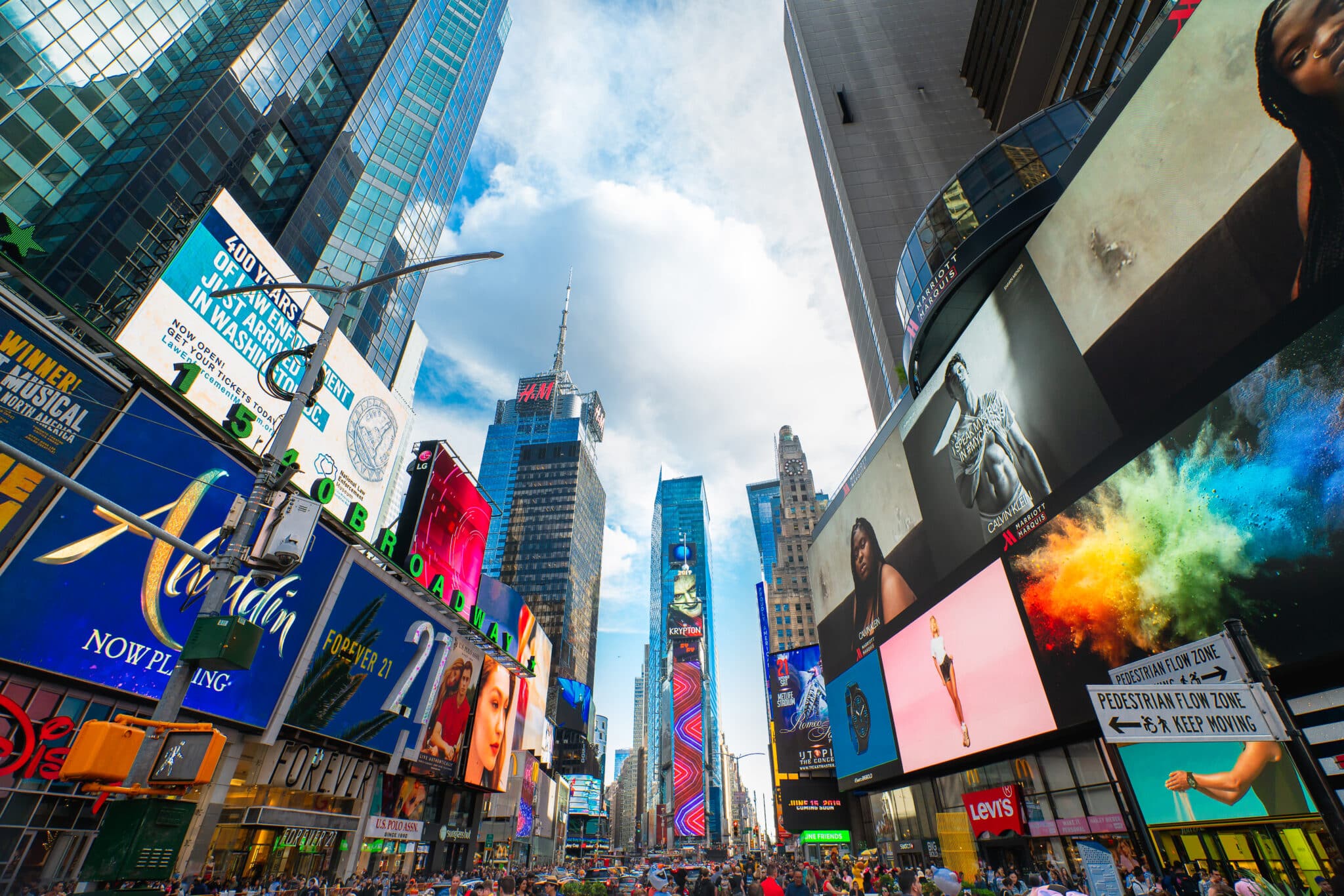 What is Digital Signage, Featured